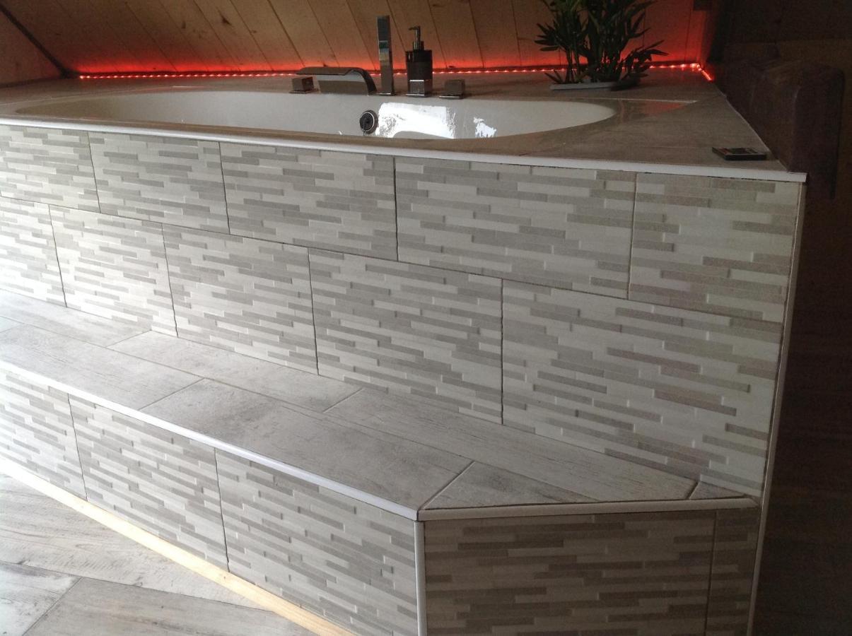 Les Rocailles Hotel La Foret-Auvray ภายนอก รูปภาพ