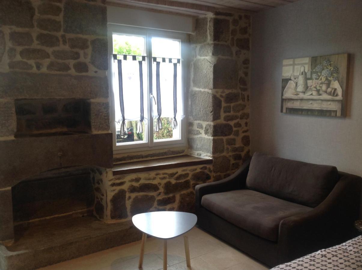 Les Rocailles Hotel La Foret-Auvray ภายนอก รูปภาพ